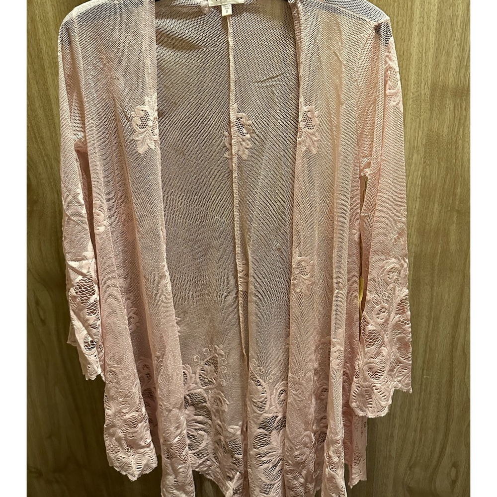Peach Paper and Tea Crochet Kimono. P2P is 19”, length 30” Sleeve 22… NWT
